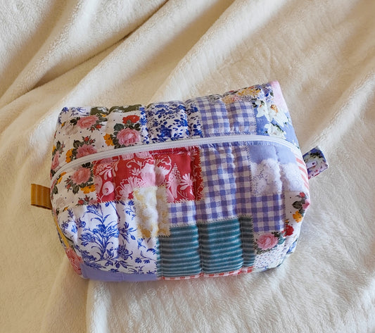 Handmade Quilted Makeup / Everyday Essentials Bag